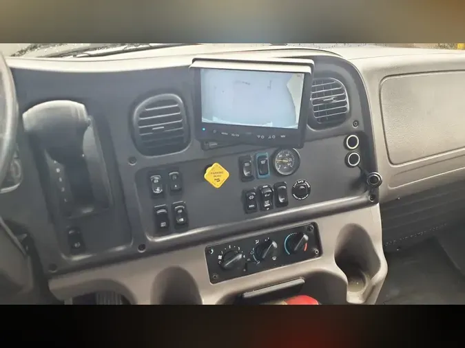 2019 FREIGHTLINER/MERCEDES M2 106