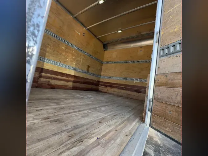 2019 FREIGHTLINER/MERCEDES M2 106