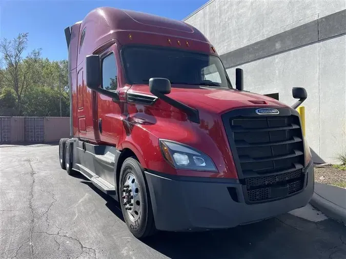 2020 FREIGHTLINER CASCADIA