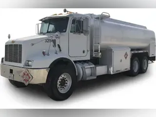 2002 Peterbilt 330