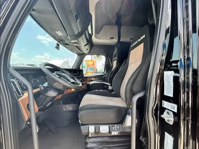 2023 Freightliner Cascadia 126