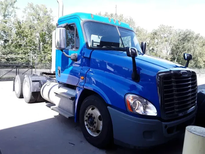 2020 FREIGHTLINER/MERCEDES CASCADIA 125