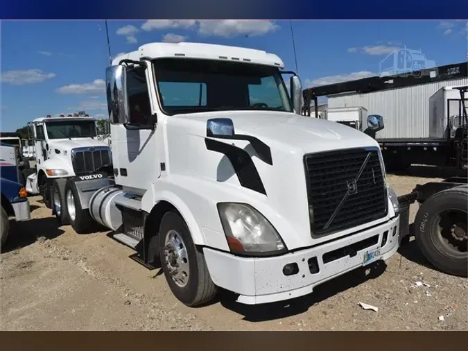 2017 VOLVO VNL62T300f06b05ded0bfa1ef2bb24db19afc1306