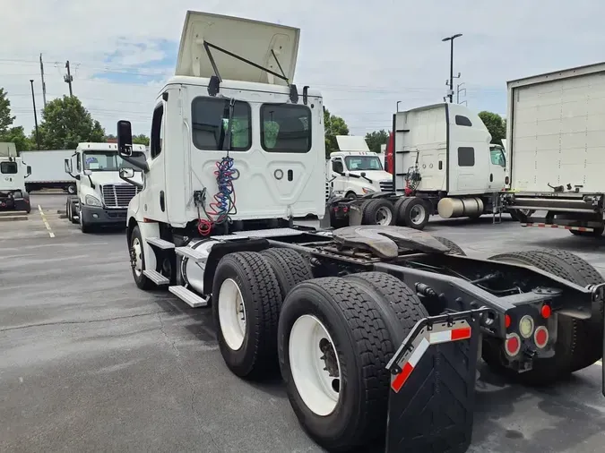 2018 FREIGHTLINER NEW CASCADIA PX12664