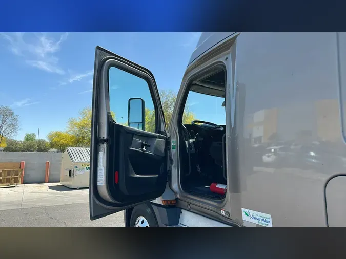 2020 Freightliner Cascadia