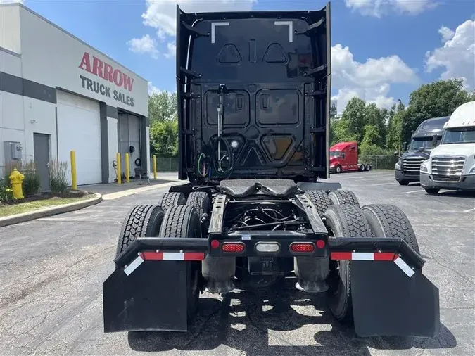 2022 FREIGHTLINER CA126