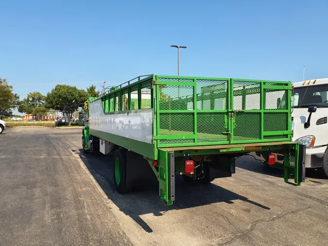 2014 FREIGHTLINER/MERCEDES M2 106