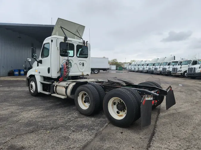 2019 FREIGHTLINER/MERCEDES CASCADIA 125