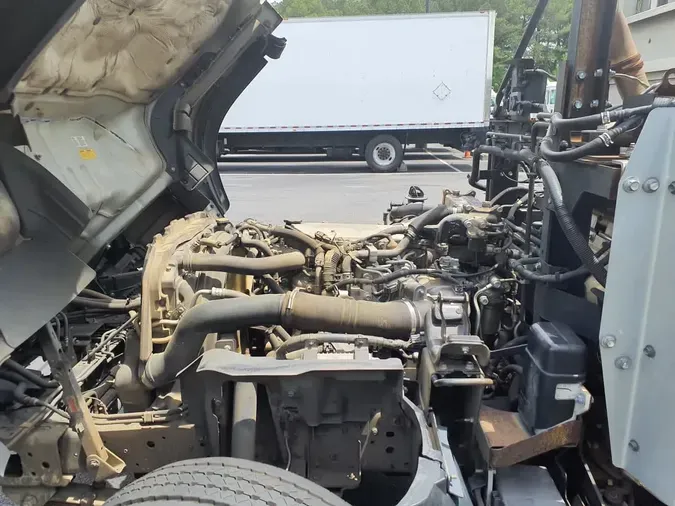 2019 ISUZU NRR