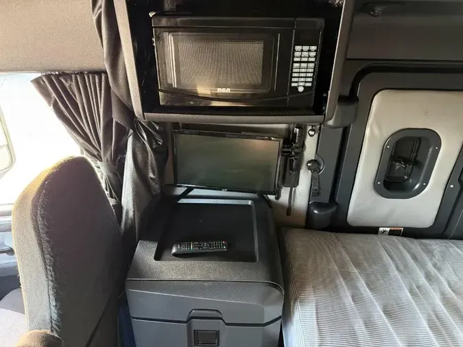 2023 Freightliner Cascadia