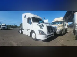 2015 VOLVO VNL64TRACTOR