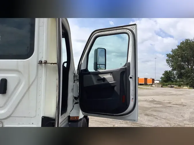 2020 Freightliner Cascadia 126f079e273ccd9485db75e05501d93e73d