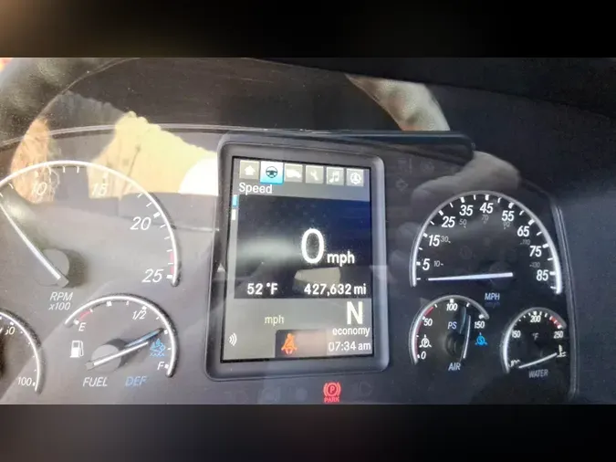 2023 Freightliner Cascadia 126