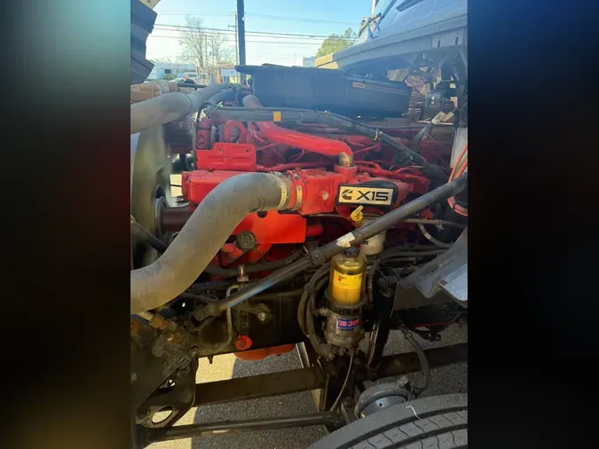 2022 International LT625