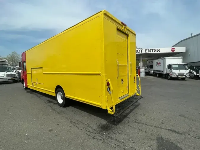 2016 FRTLR CUSTOM CHASSIS CORP MT55
