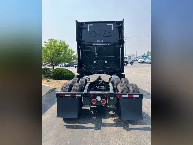 2021 Freightliner New Cascadia