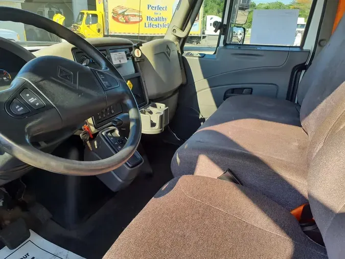 2019 NAVISTAR INTERNATIONAL 4300