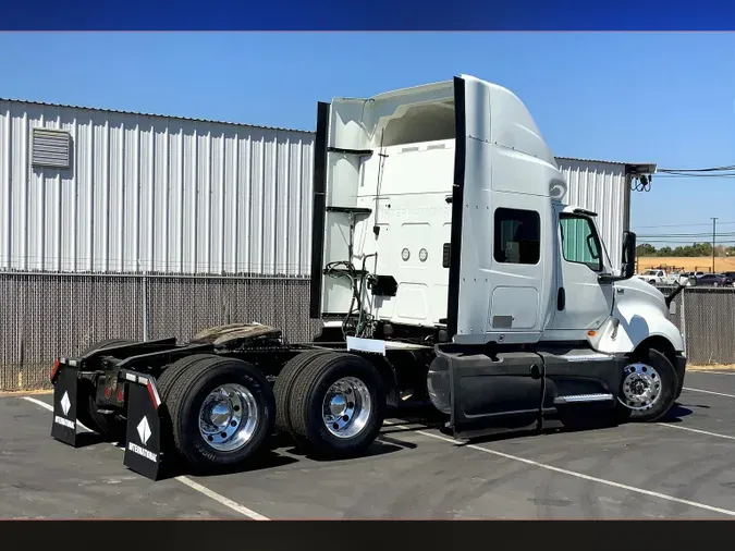 2022 INT LT625 6x4