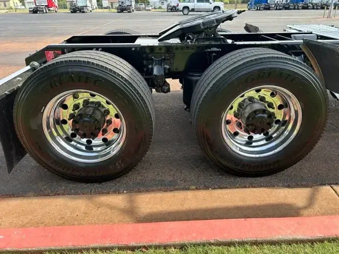 2022 VOLVO VNR300f082eec8351364b91022f049e326ef08