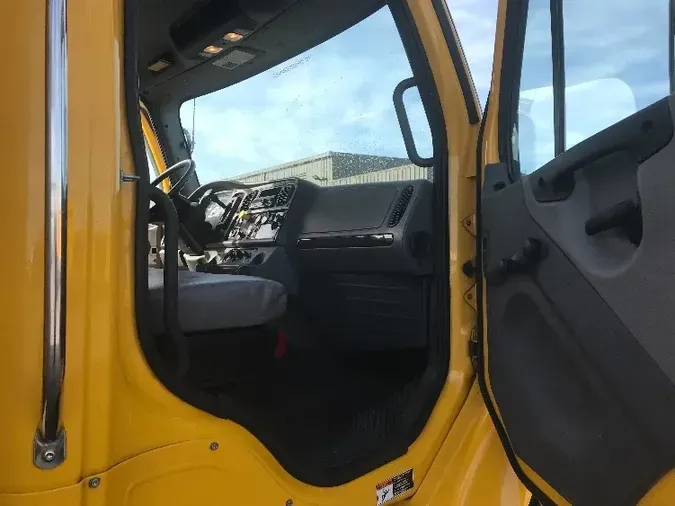 2018 Freightliner M2