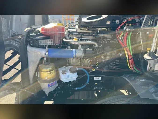 2020 Freightliner Cascadia 126