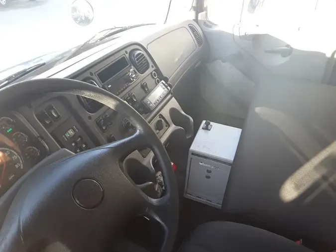 2018 FREIGHTLINER/MERCEDES M2 106