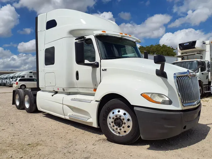 2019 NAVISTAR INTERNATIONAL LT625 SLPR CAB