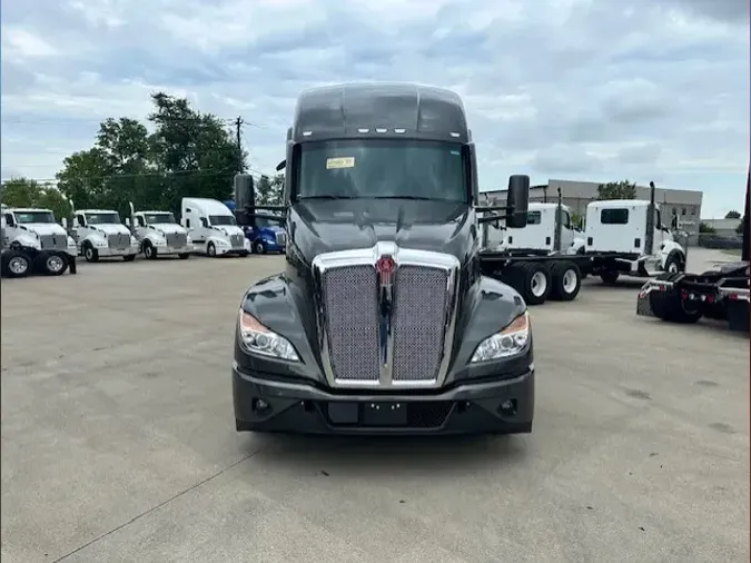 2025 Kenworth T680