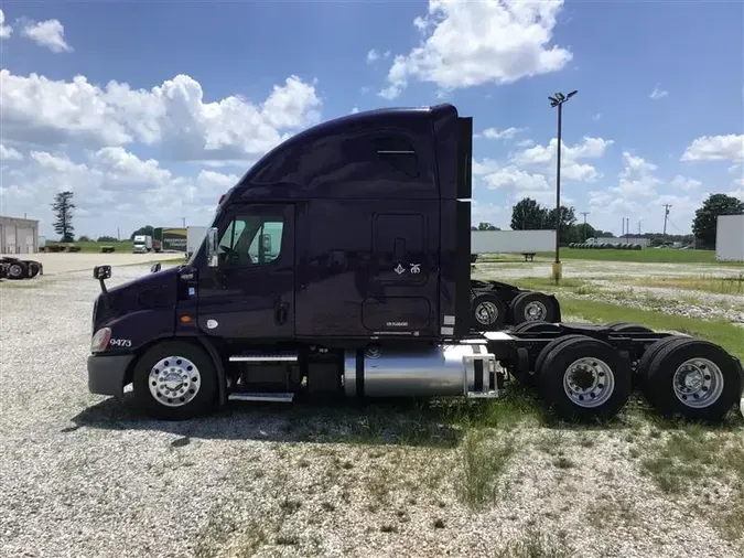 2015 FREIGHTLINER CA113