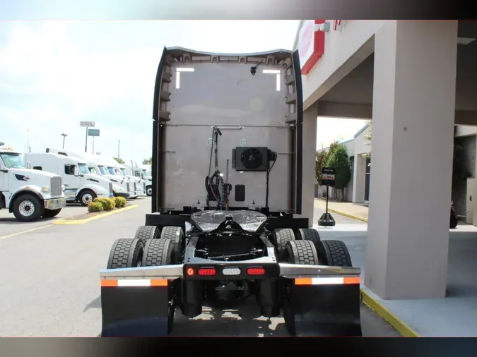 2023 Peterbilt 579f095d51b953a2f423e32b7383c7a64f8
