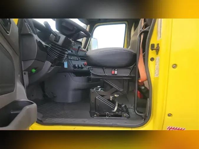 2020 INTERNATIONAL RH613