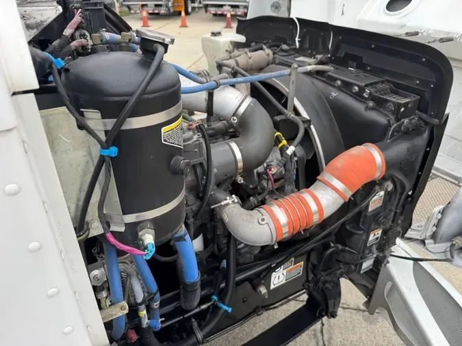 2020 Peterbilt 337