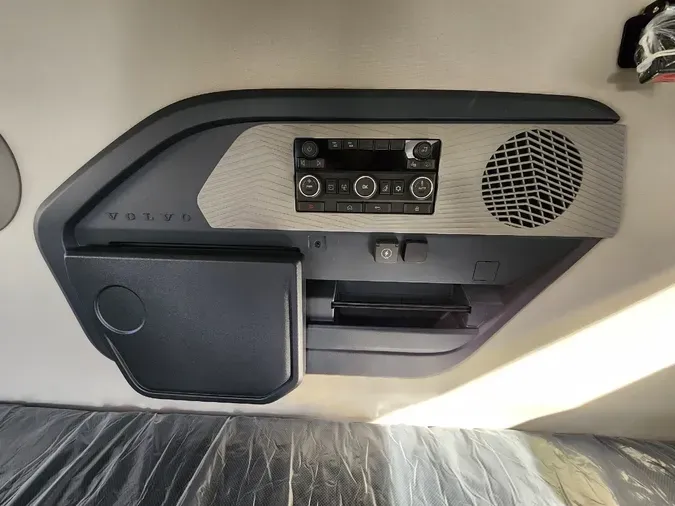 2026 VOLVO VNL64T860f09777d9465ee97c3f3e590ab28e3c5e