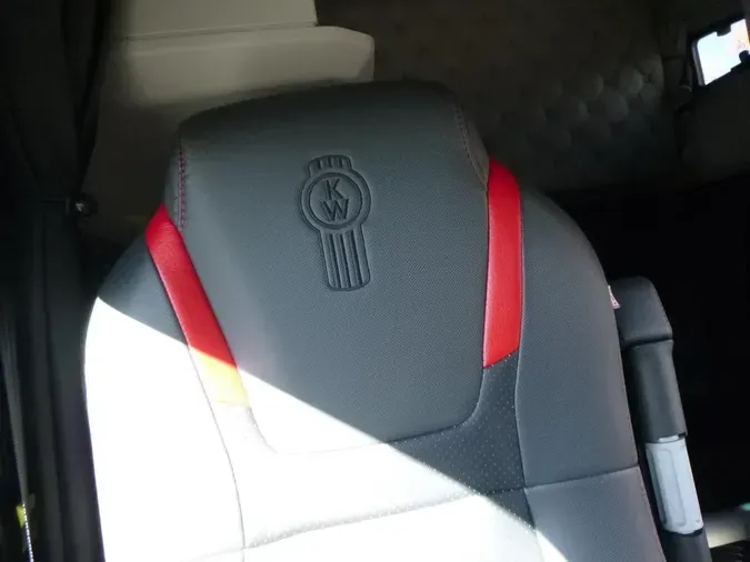 2024 Kenworth T680f099c5c43beef0e0d15093456d61f5ad