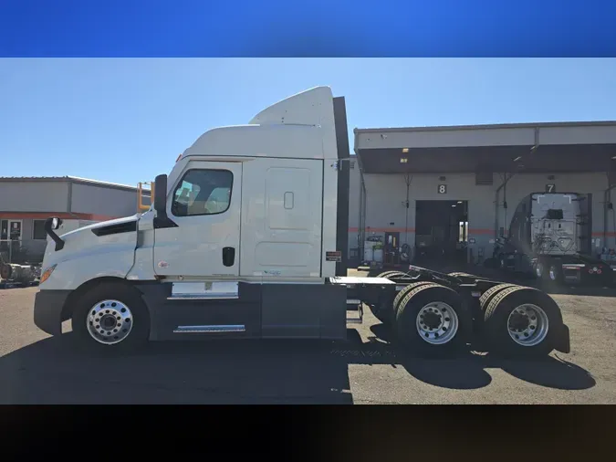 2022 Freightliner Cascadia 126f09ed0fc25f89fb9703914a4e8dc3ece