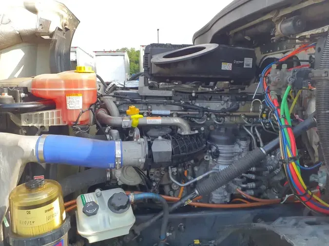 2019 FREIGHTLINER NEW CASCADIA 126