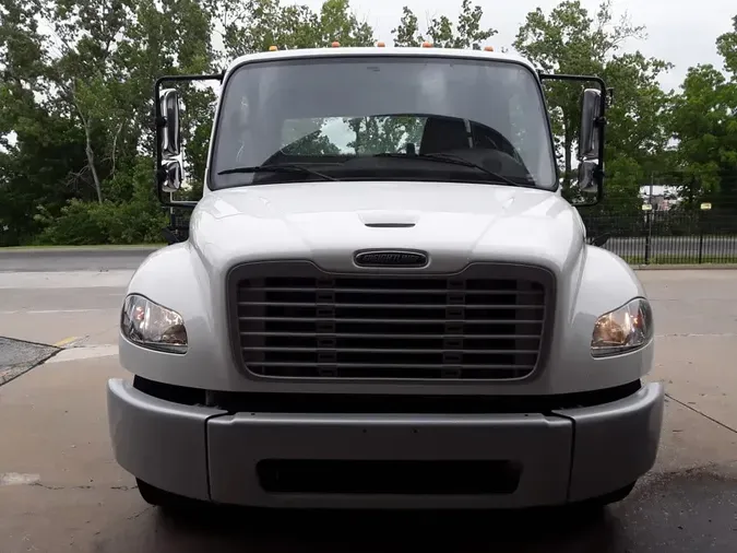 2019 FREIGHTLINER/MERCEDES M2 106