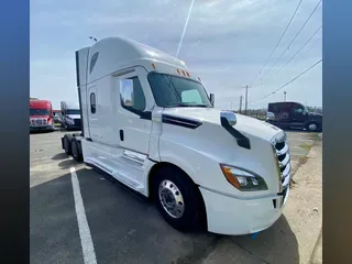 2020 Freightliner Cascadia 126