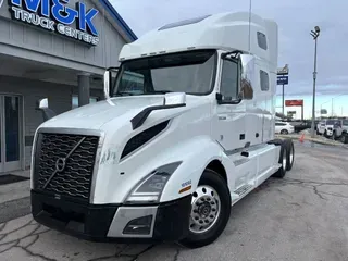 2019 VOLVO VNL64T760