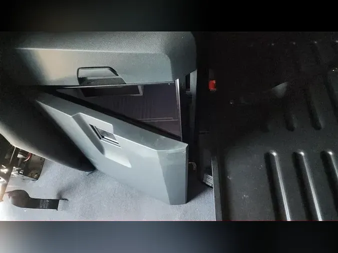 2023 FREIGHTLINER CA126