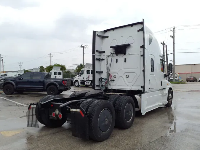 2019 FREIGHTLINER/MERCEDES CASCADIA 125