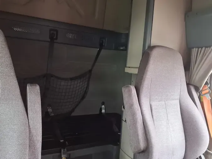 2020 FREIGHTLINER CASCADIA 125
