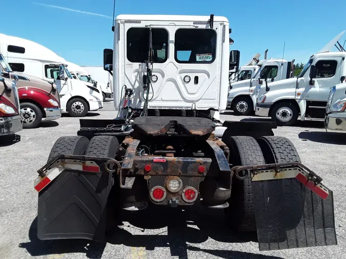 2018 FREIGHTLINER/MERCEDES CASCADIA 113