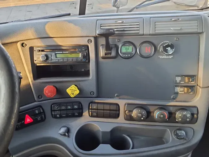 2016 FREIGHTLINER/MERCEDES CASCADIA