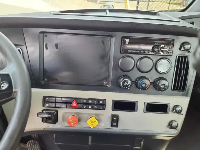 2019 FREIGHTLINER/MERCEDES NEW CASCADIA 126f0ae92e2f327f3a69a90fcda24f0005e
