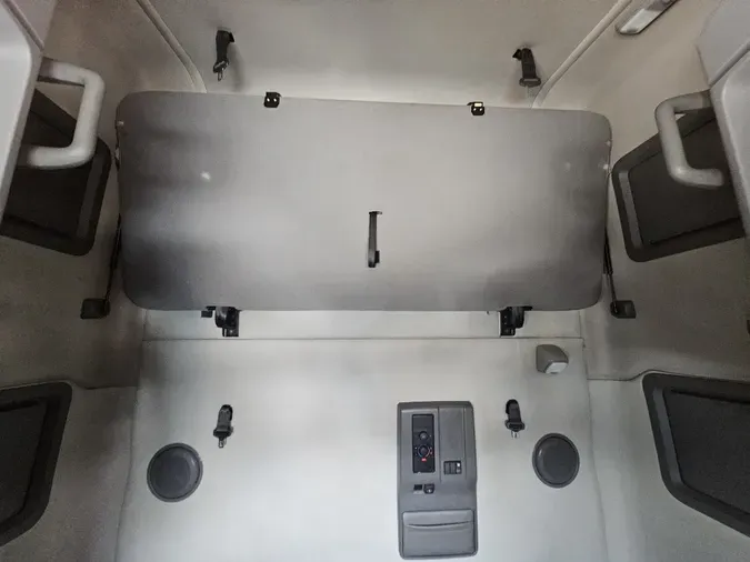 2019 VOLVO VNL64T760