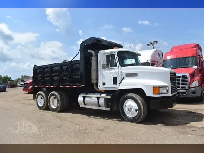 1997 MACK CH613f0afe1859242b5c053cff642233d2e8c