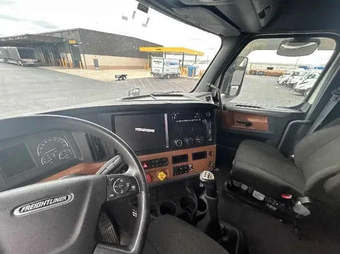 2021 FREIGHTLINER CA126