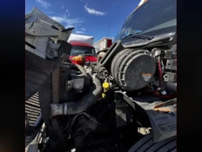 2019 NAVISTAR INTERNATIONAL RH613 DAYCAB S/A
