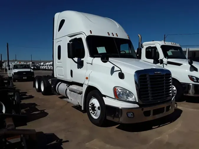 2017 FREIGHTLINER/MERCEDES CASCADIA 125
